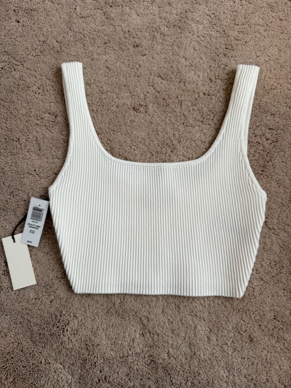 NWT Aritzia Sculpt Knit Cropped Tank